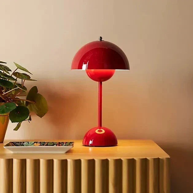 Lámpara de mesa inalámbrica recargable y regulable con forma de esfera