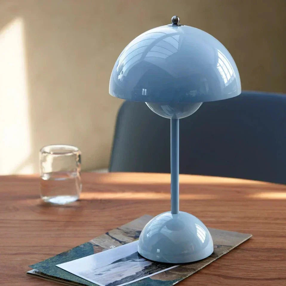 Lámpara de mesa inalámbrica recargable y regulable con forma de esfera