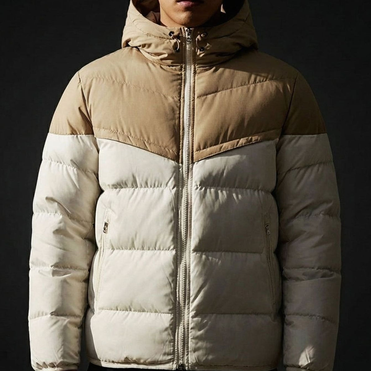 Chaqueta acolchada para hombre con paneles en contraste y capucha