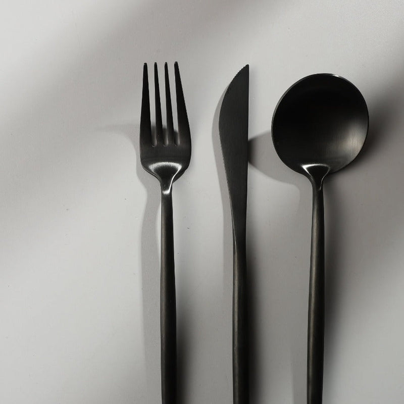 Set de cubiertos modernos y minimalistas de acero inoxidable
