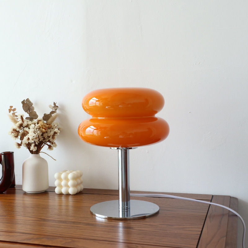 Lámpara de mesa escultural de cristal brillante con forma de huevo y pastel