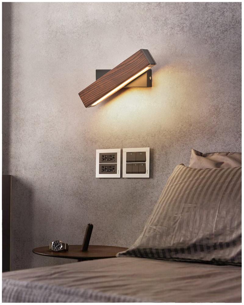 Aplique de pared de hierro y madera giratorio con ángulo ajustable