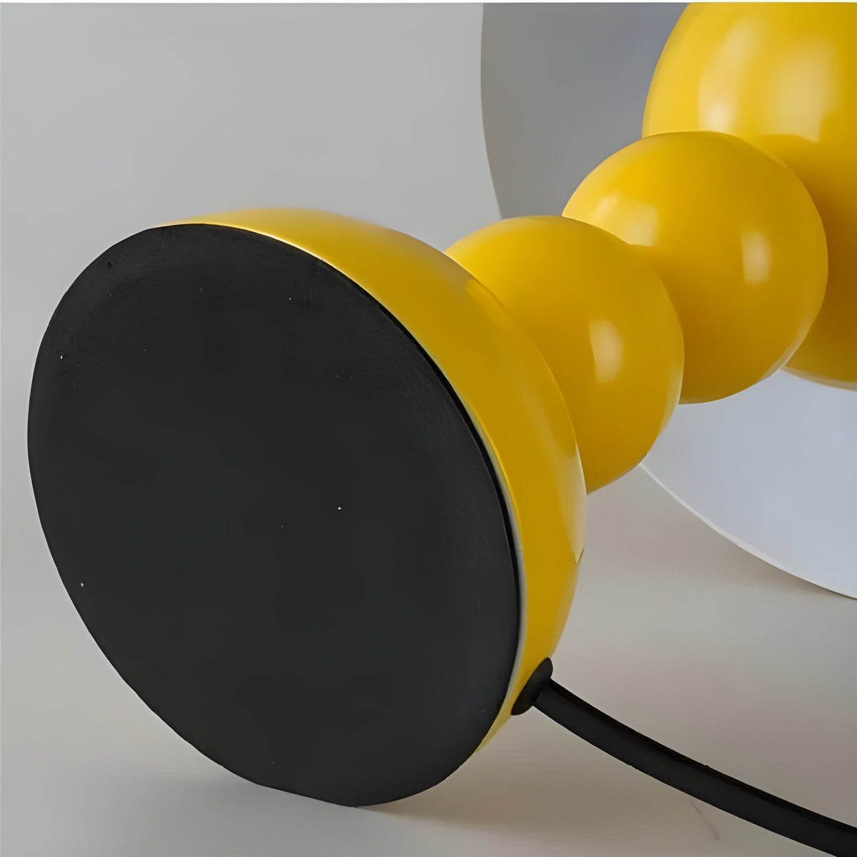 Lámpara de mesa de noche minimalista escandinava con forma de capullo floral y regulable