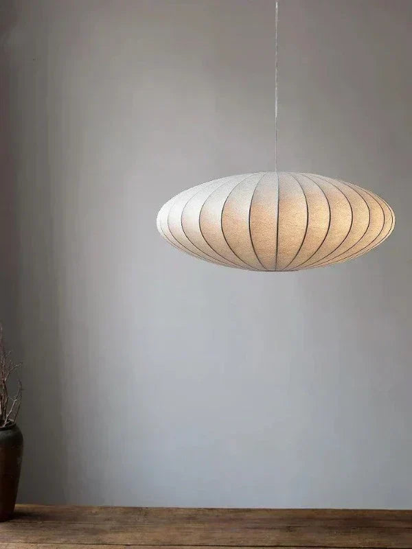 Lámpara colgante de lujo con pantalla de seda y corona de cristal
