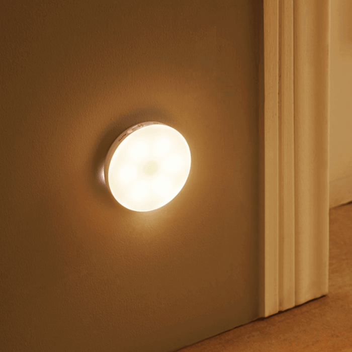 Aplique de pared redondo inteligente recargable con sensor de movimiento y montaje adhesivo