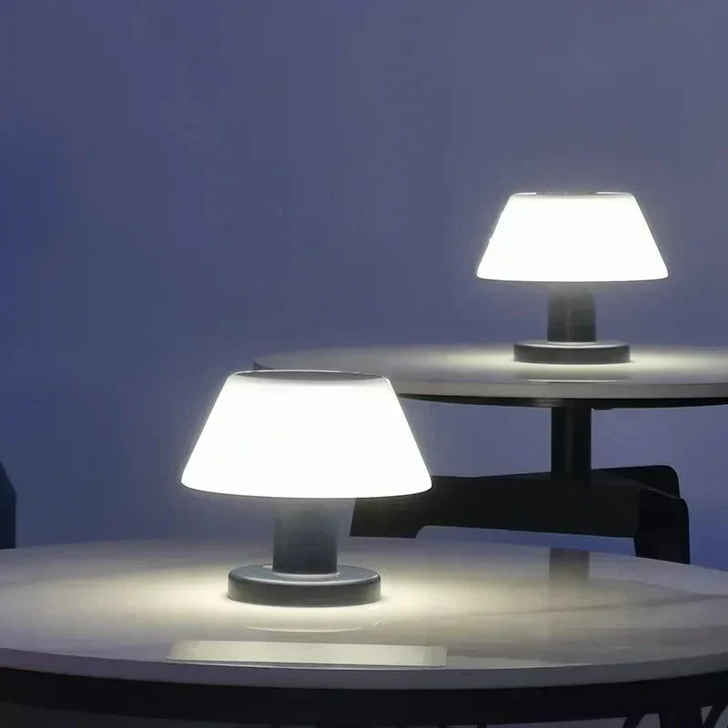 Lámpara de mesa recargable con energía solar, resistente al agua, para interiores y exteriores