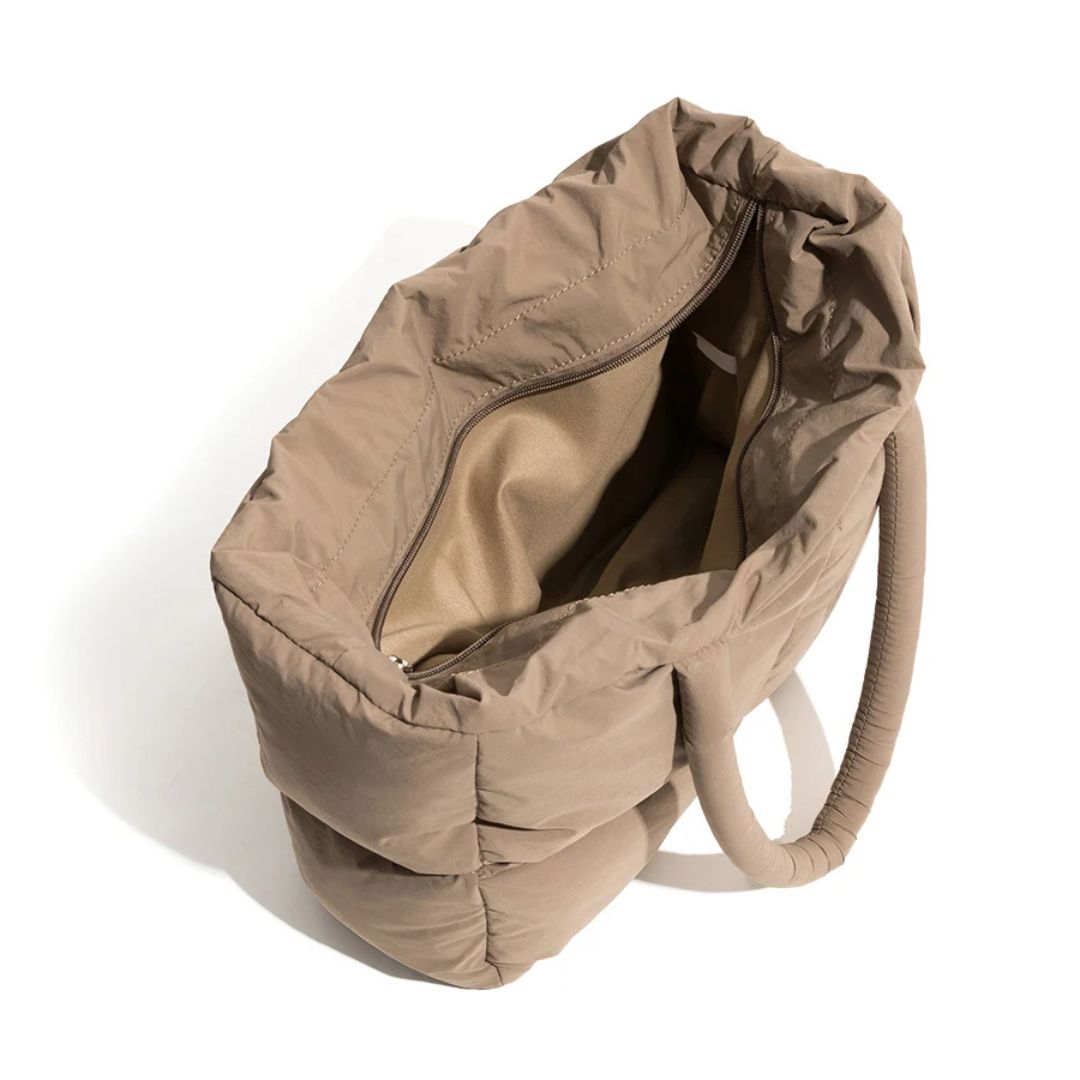 Bolso acolchado de nailon con amplio compartimento para portátil y correa para el hombro