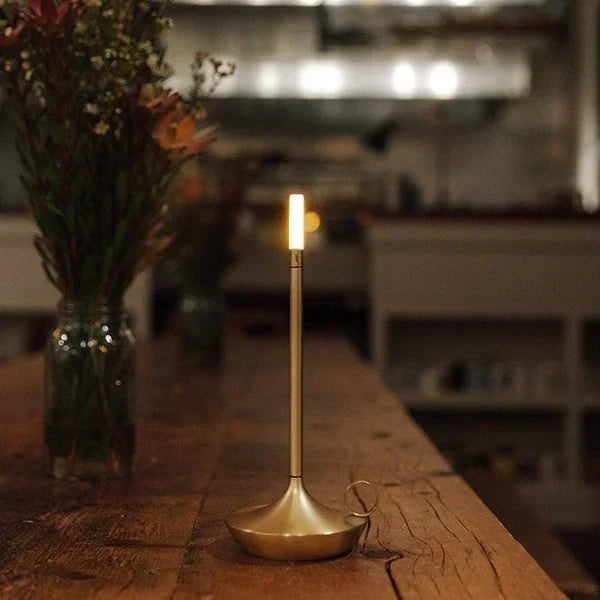 Lámpara de mesa elegante con forma de vela, aluminio, recargable y regulable