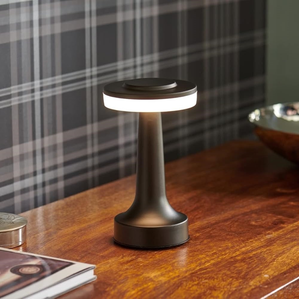 Elegante lámpara de mesa portátil de metal, regulable, recargable e inalámbrica