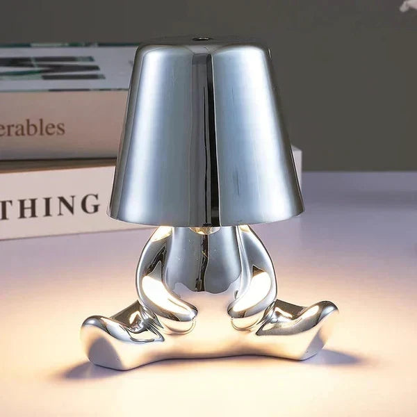 Lámpara de mesa ambiental escultural de aluminio y resina, regulable, recargable e inalámbrica