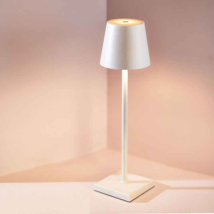 Lámpara de mesa portátil, inalámbrica, táctil, regulable y recargable