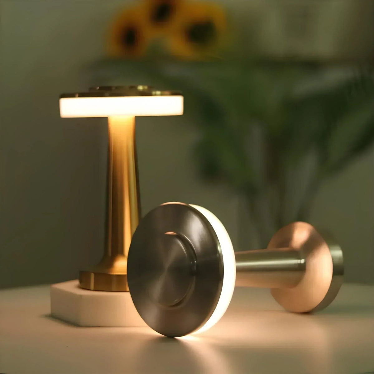 Lámpara de mesa de metal retro inalámbrica, recargable y regulable
