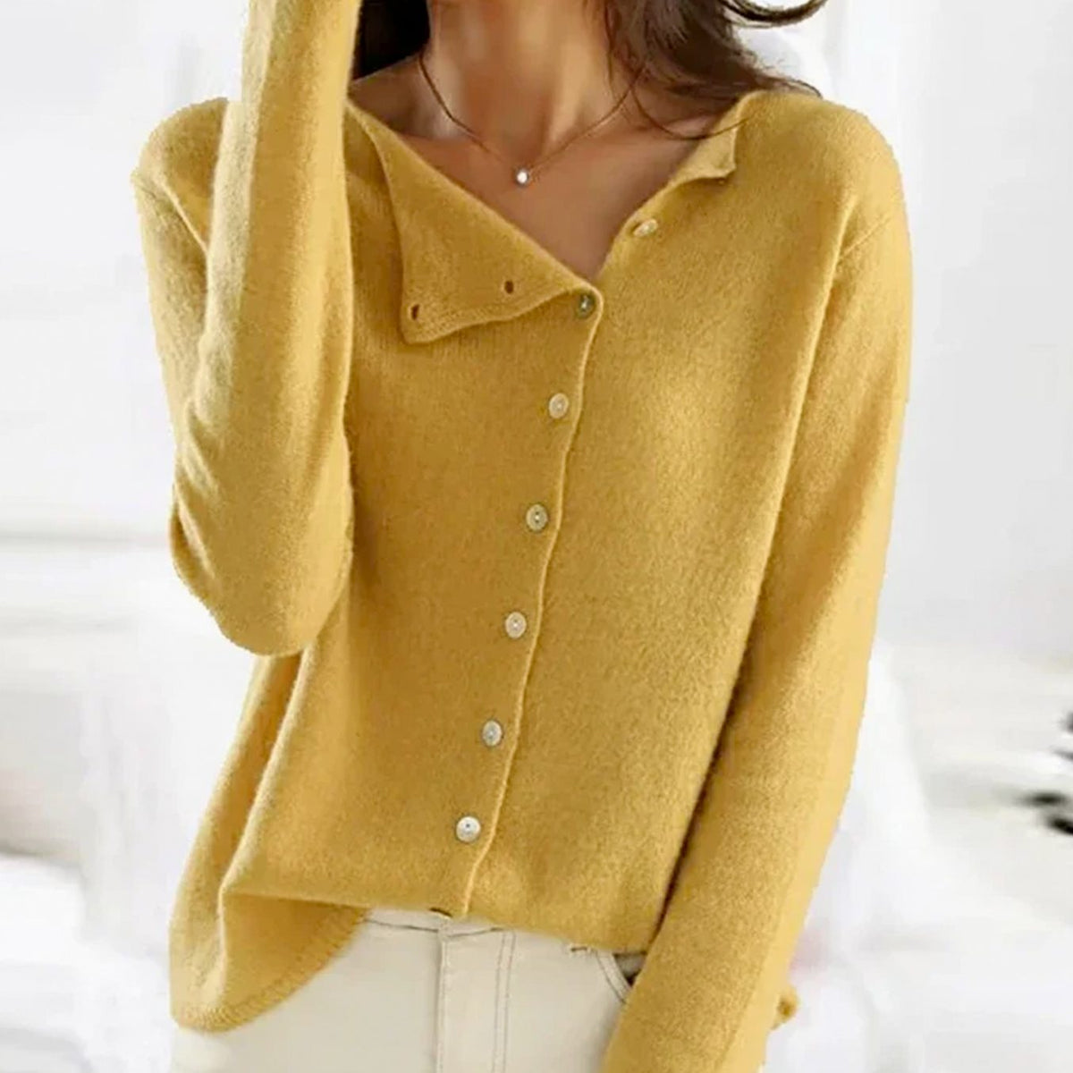 Cárdigan de punto suave para mujer con botones asimétricos