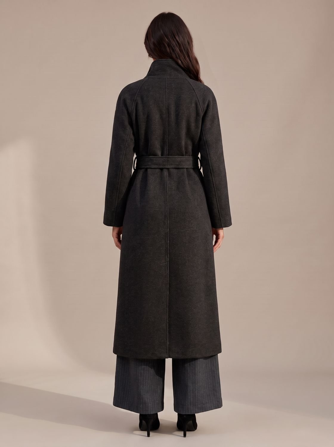 Lily | Abrigo largo de lana para mujer, con cinturón, para invierno y con cuello ancho estructurado