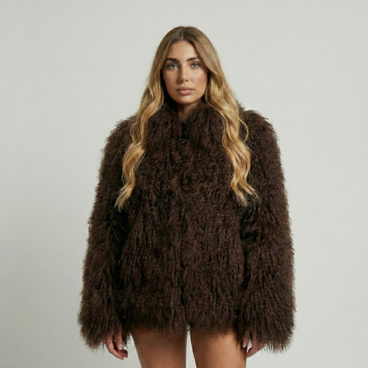 Chaqueta corta elegante de pelo sintético desgreñado para mujer