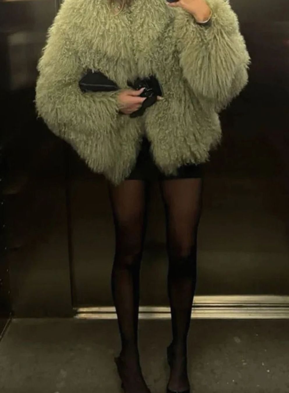 Chaqueta corta elegante de pelo sintético desgreñado para mujer