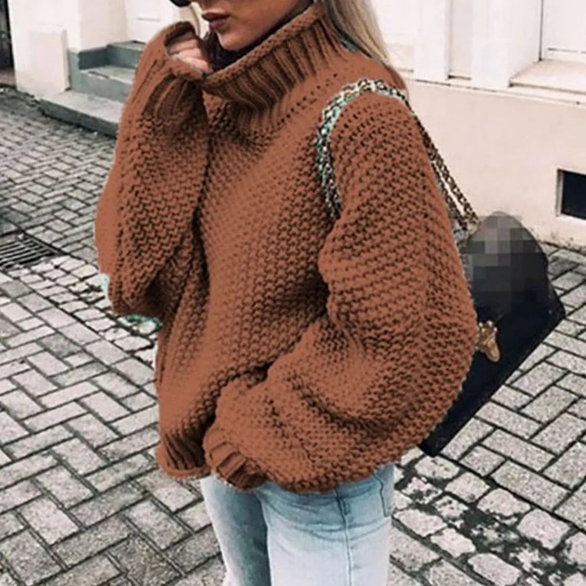 Jersey oversize de punto grueso para mujer con cuello alto