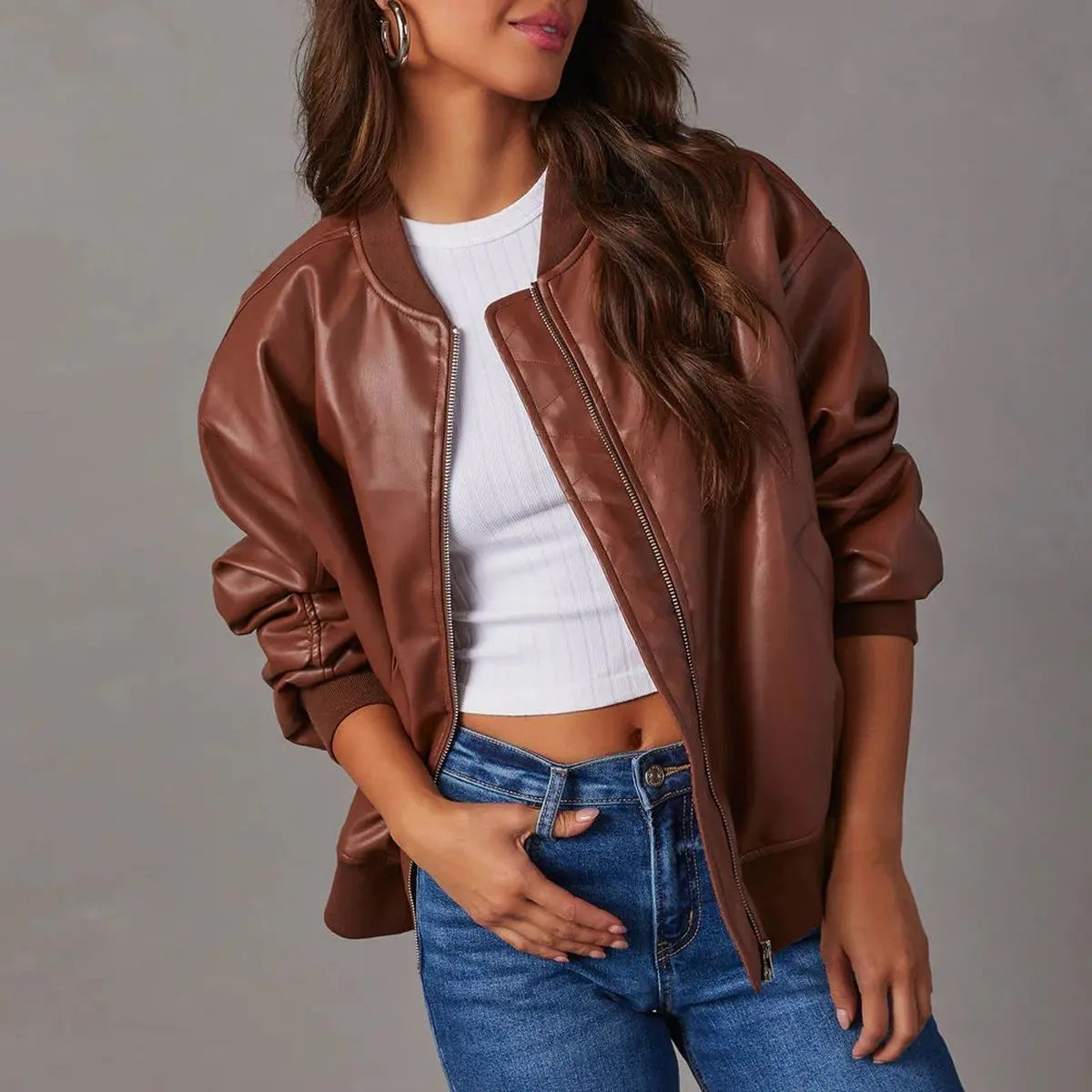 Abrigo tipo bomber para mujer de cuero sintético, corte relajado y cierre de cremallera