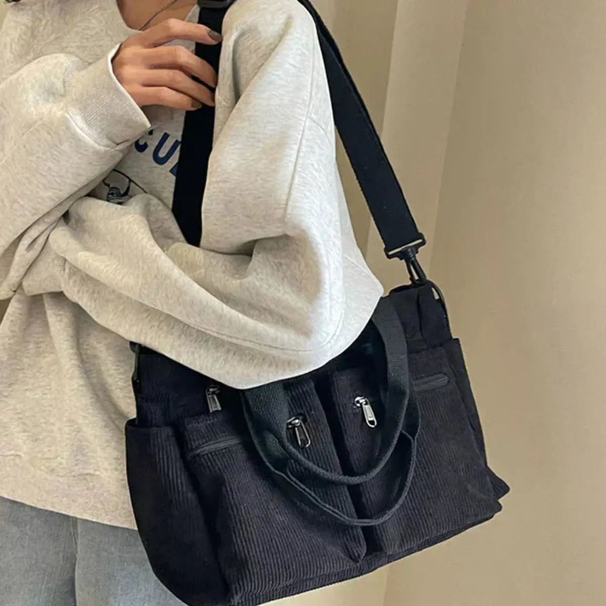 Bolso tote de pana para mujer con múltiples bolsillos y asa para el hombro