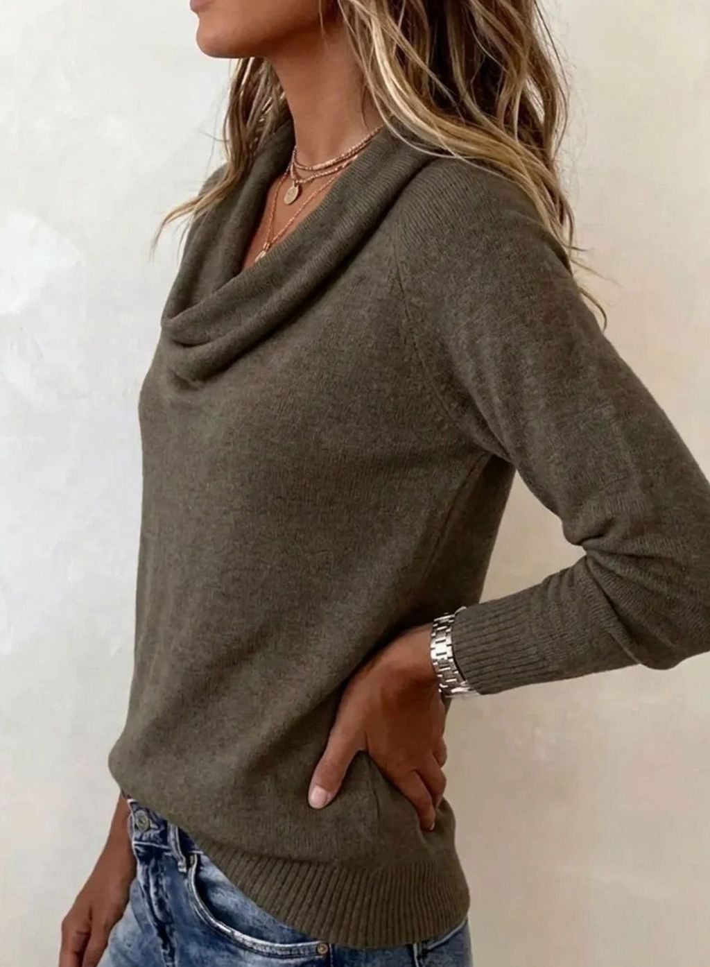 Suéter de punto suave para mujer con cuello drapeado y mangas largas