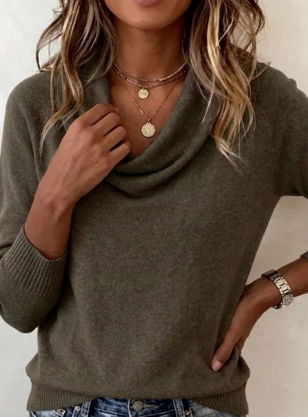 Suéter de punto suave para mujer con cuello drapeado y mangas largas