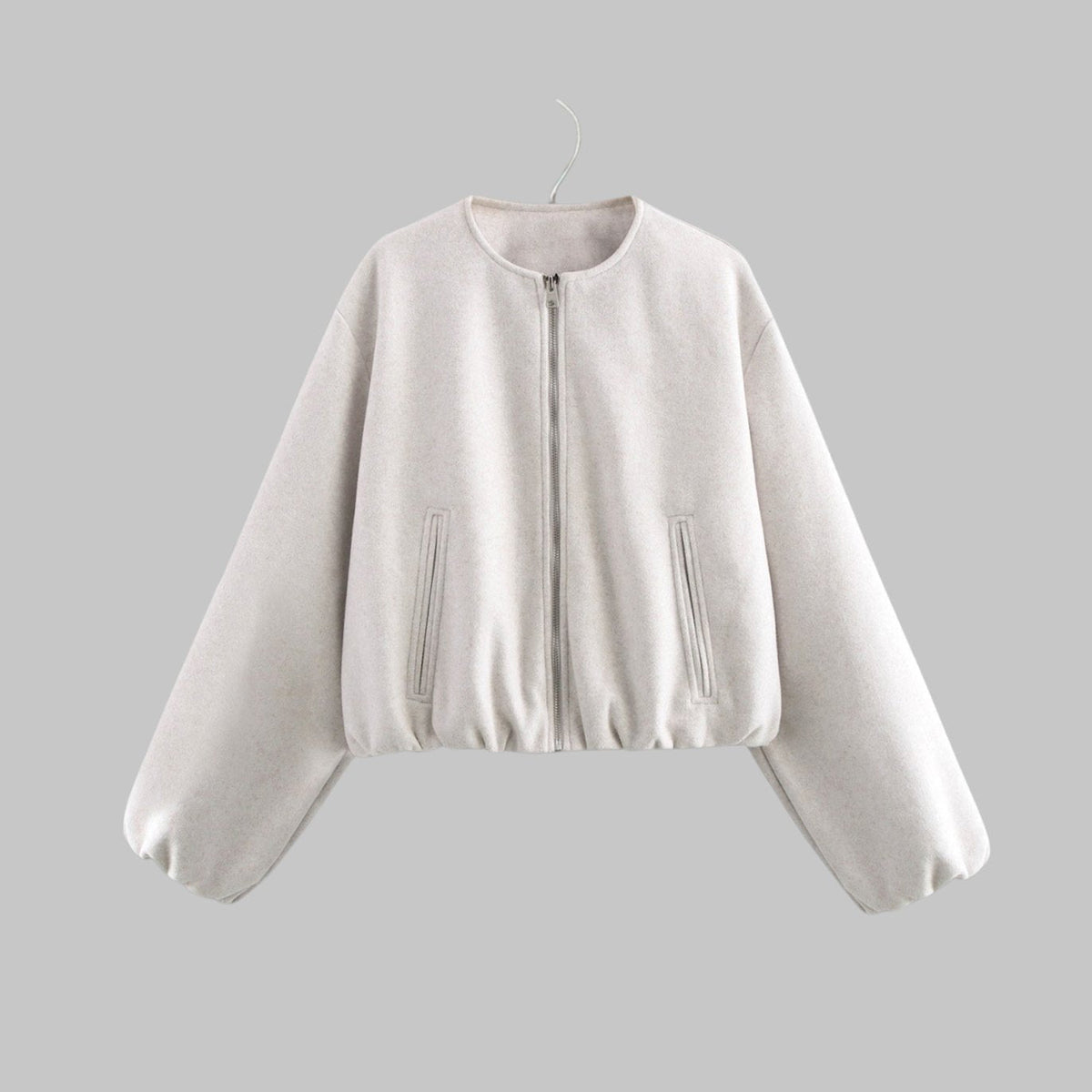 Chaqueta bomber corta para mujer sin cuello y con cremallera completa