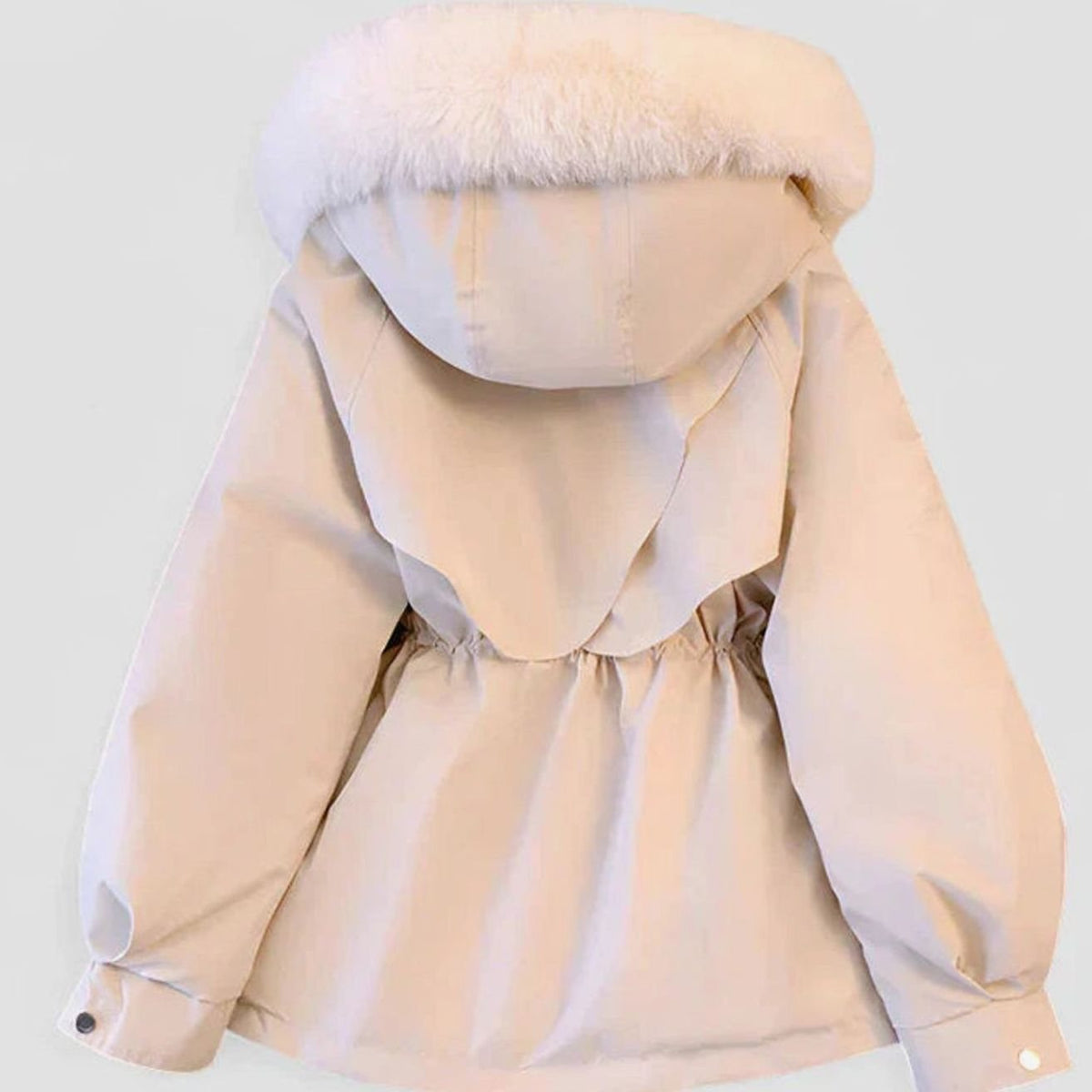 Chaqueta acolchada elegante de invierno de mujer con capucha de piel sintética y cintura ajustable con cordón