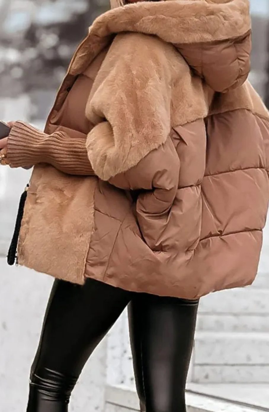 Chaqueta acolchada de invierno de mujer con capucha de piel sintética