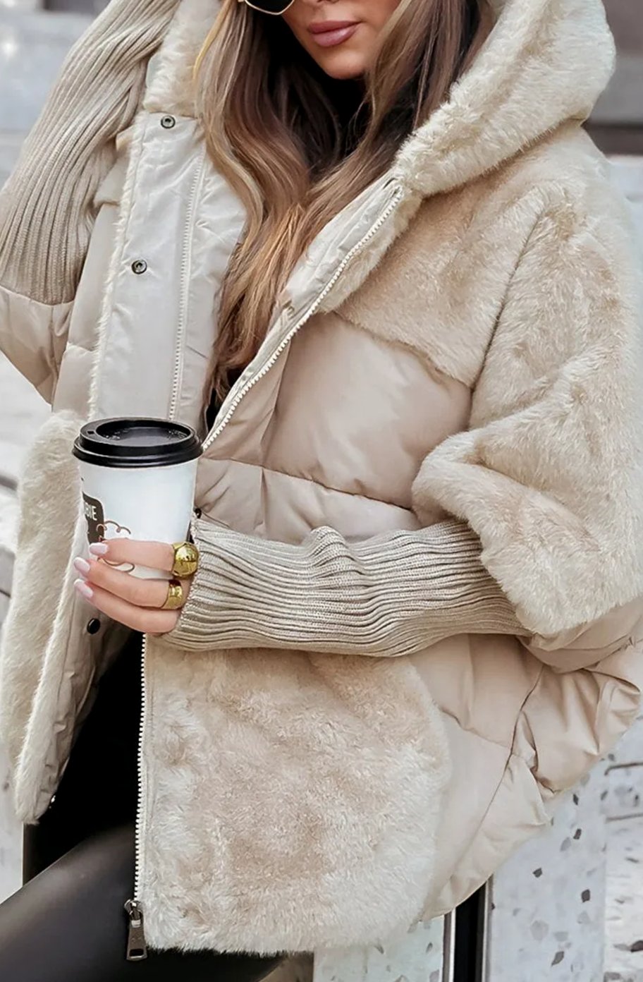 Chaqueta acolchada de invierno de mujer con capucha de piel sintética