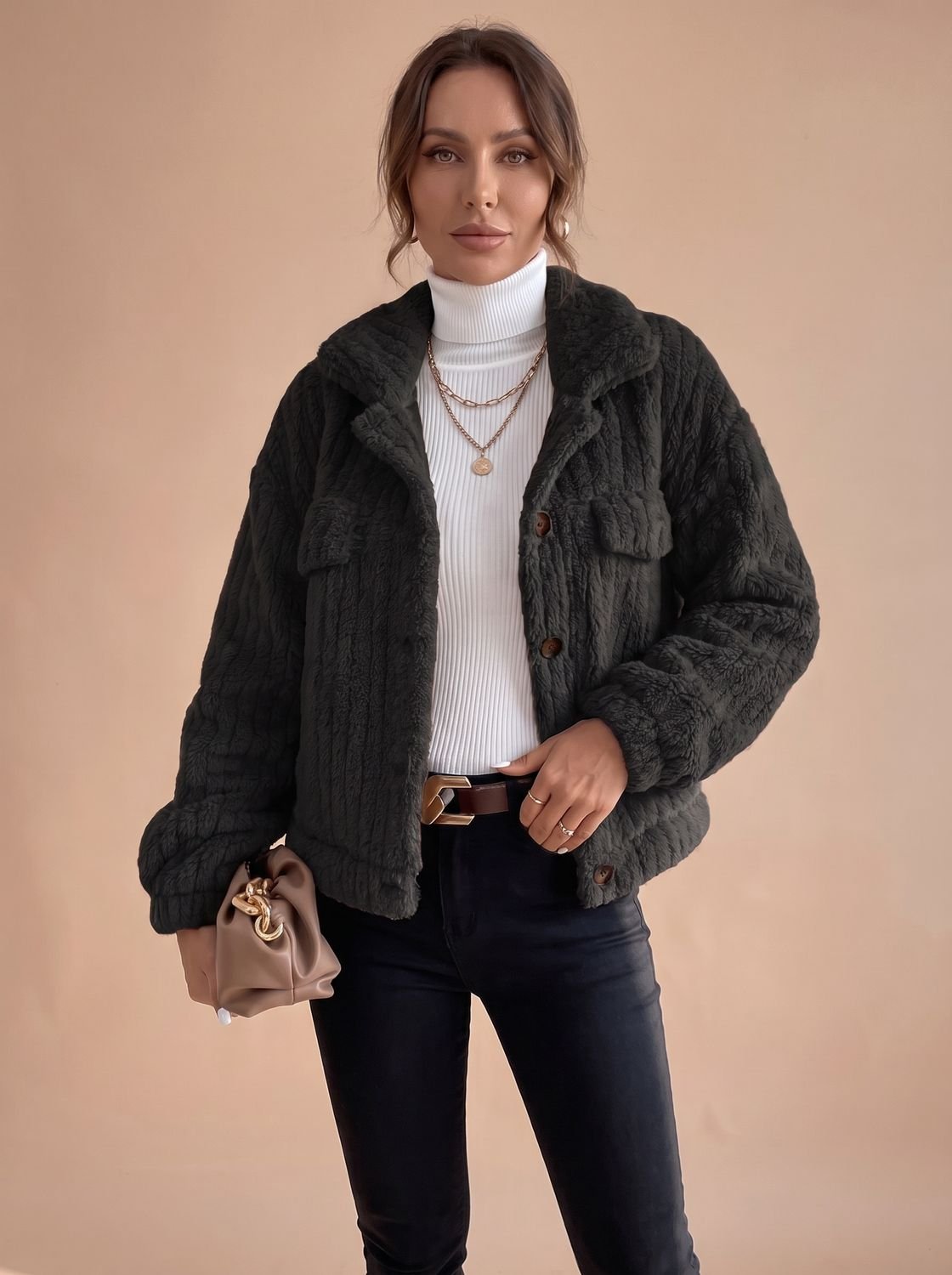 Rosie | Abrigo de peluche de piel sintética con botones, cuello y forro polar sherpa, para mujer