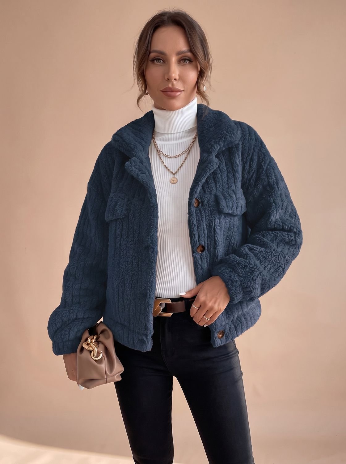 Rosie | Abrigo de peluche de piel sintética con botones, cuello y forro polar sherpa, para mujer