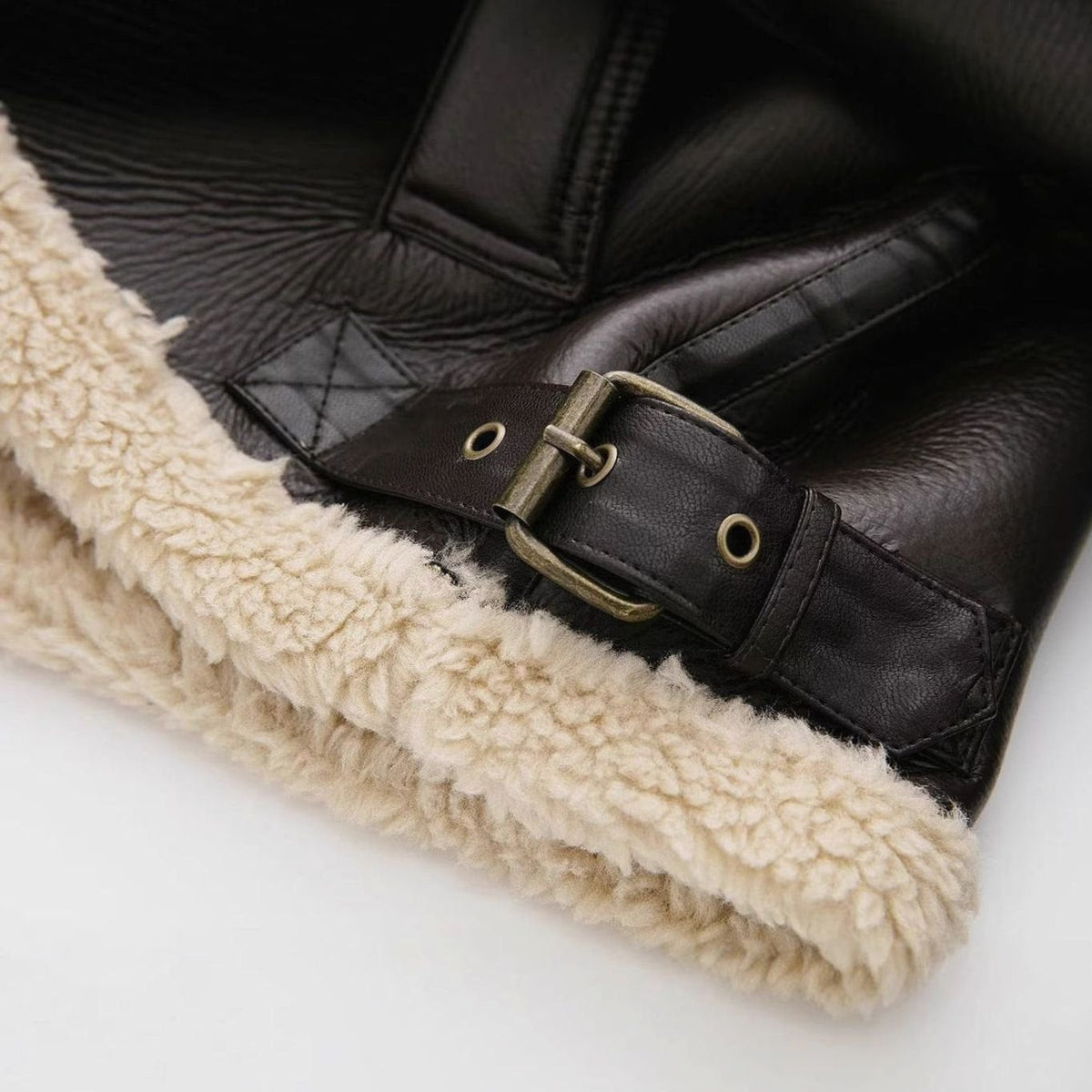 Abrigo de invierno con cremallera y ribete de borreguito sintético para mujer