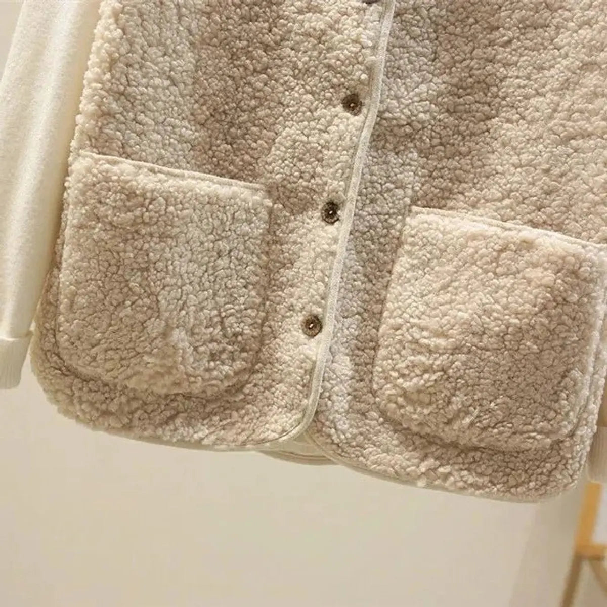 Chaleco acolchado de forro polar sherpa con botones para mujer