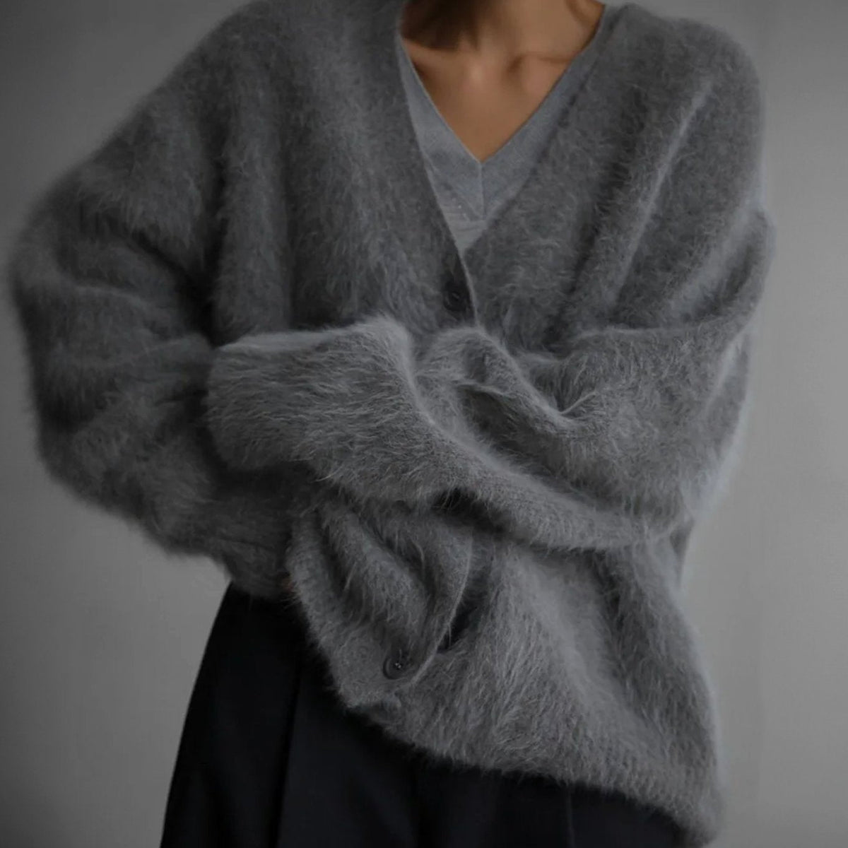 Cárdigan mullido de mezcla de mohair, cuello de pico y botones para mujer