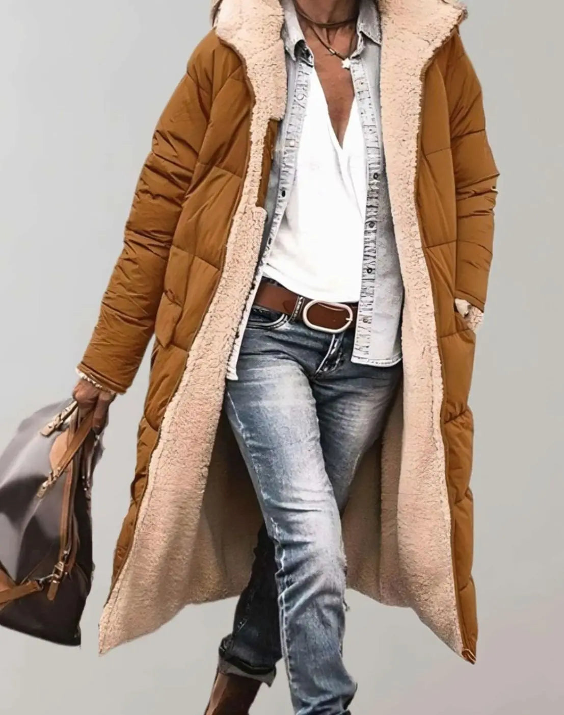 Abrigo largo acolchado con capucha y forro polar para mujer