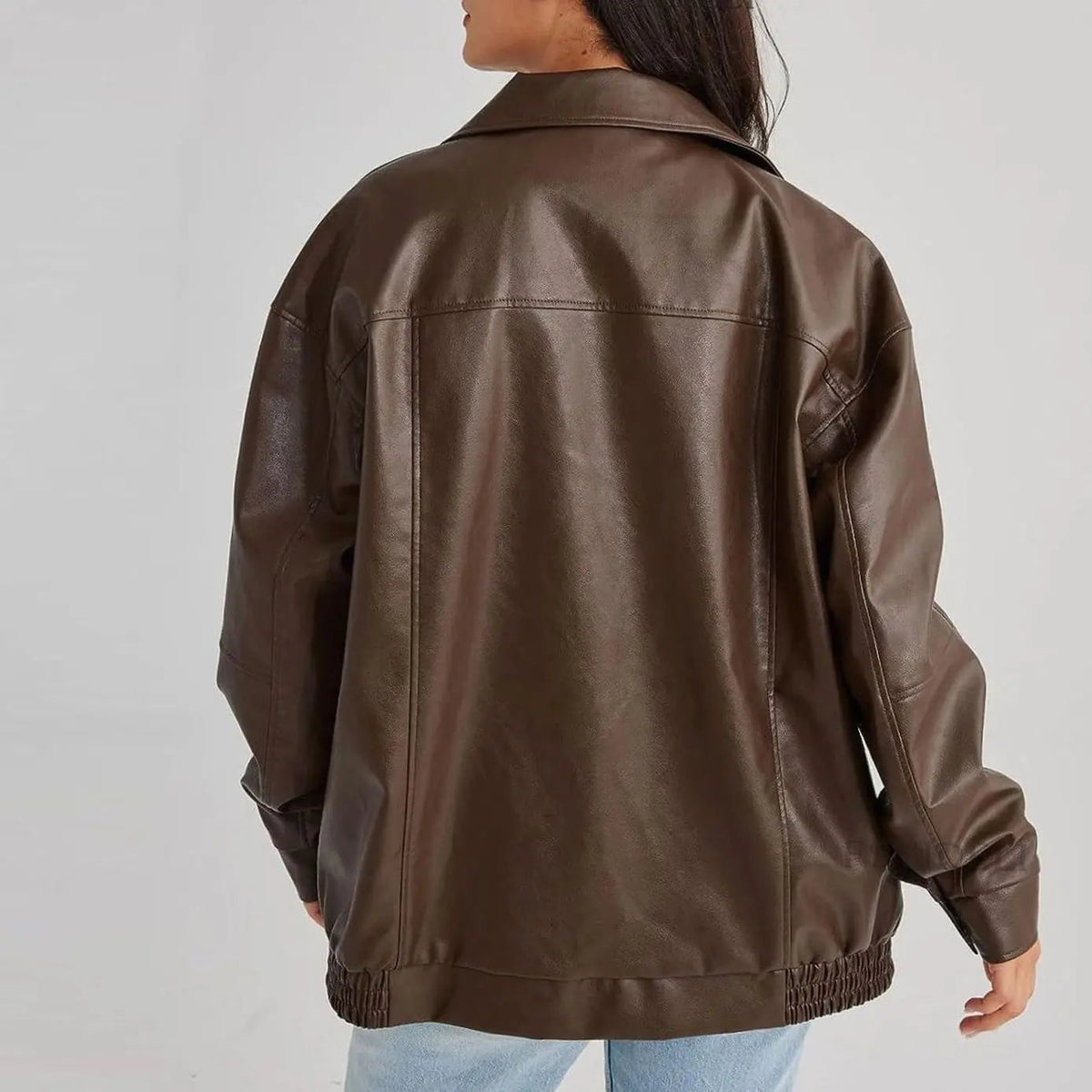 Chaqueta moderna extragrande de cuero sintético con cremallera para mujer