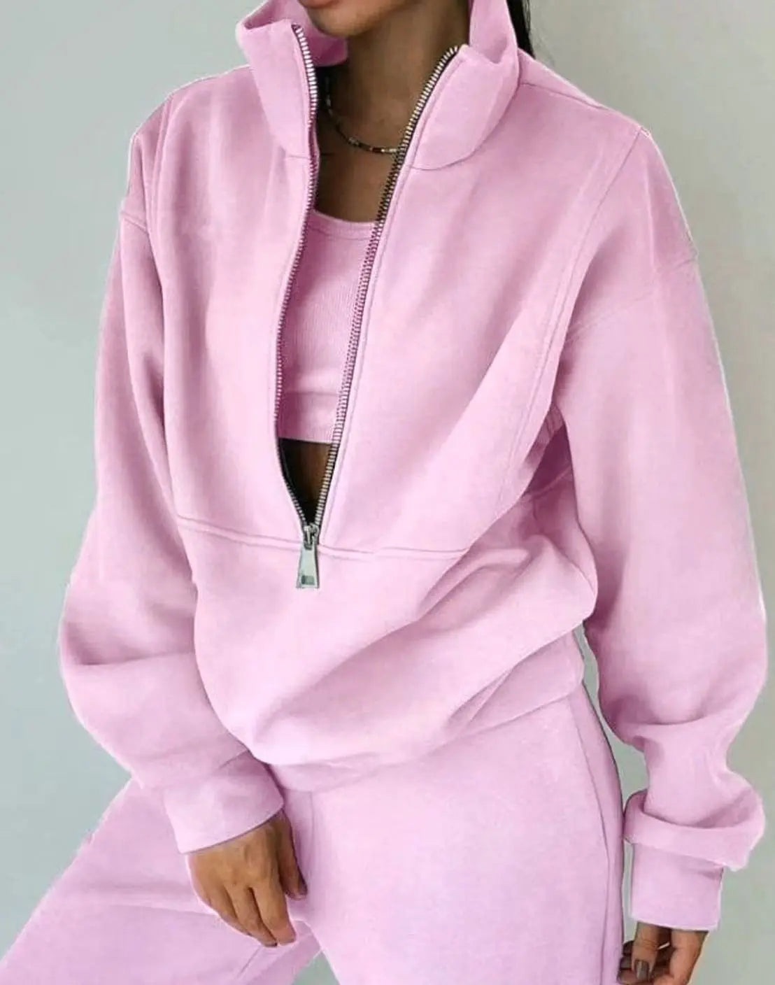 Conjunto de dos piezas extragrande para mujer con cremallera de media apertura y pantalón jogger corto
