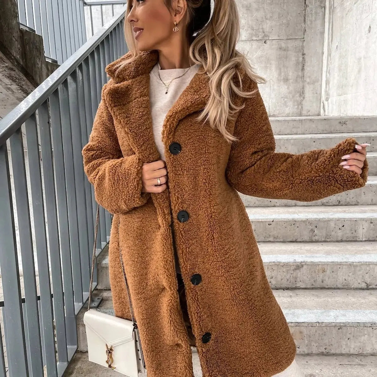 Abrigo acolchado largo extragrande de forro polar teddy para mujer