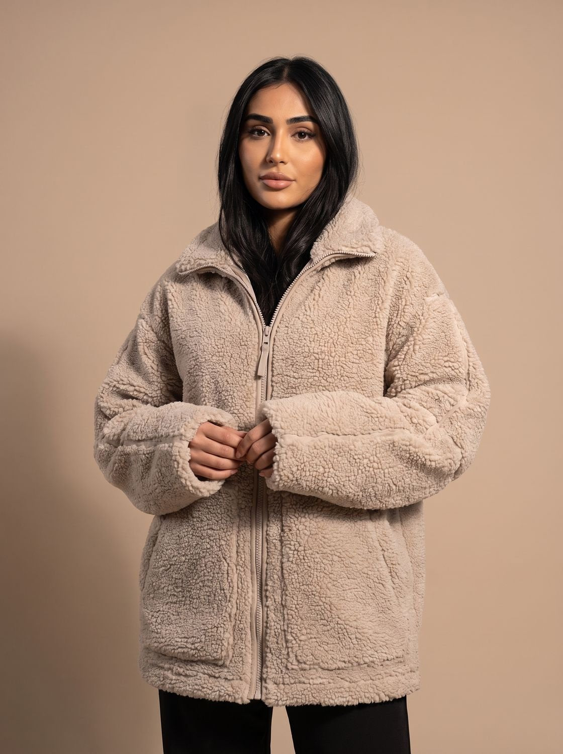 Emily | Chaqueta extragrande de forro polar de peluche con cremallera para mujer