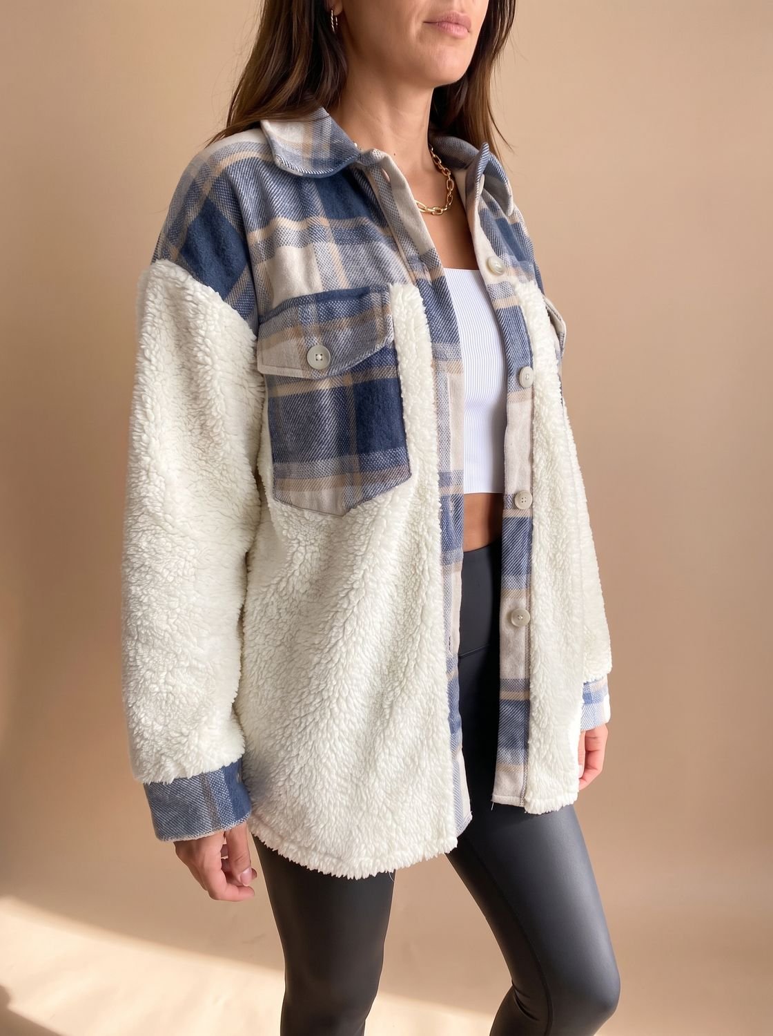 Sophie | Sobrecamisa de forro polar sherpa a cuadros con botones, para mujer