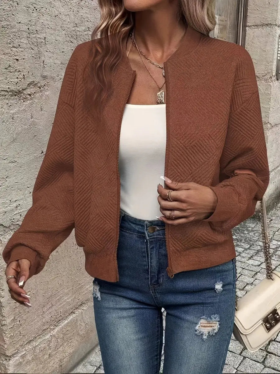 Sudadera corta acolchada tipo bomber, con cremallera y textura, para mujer
