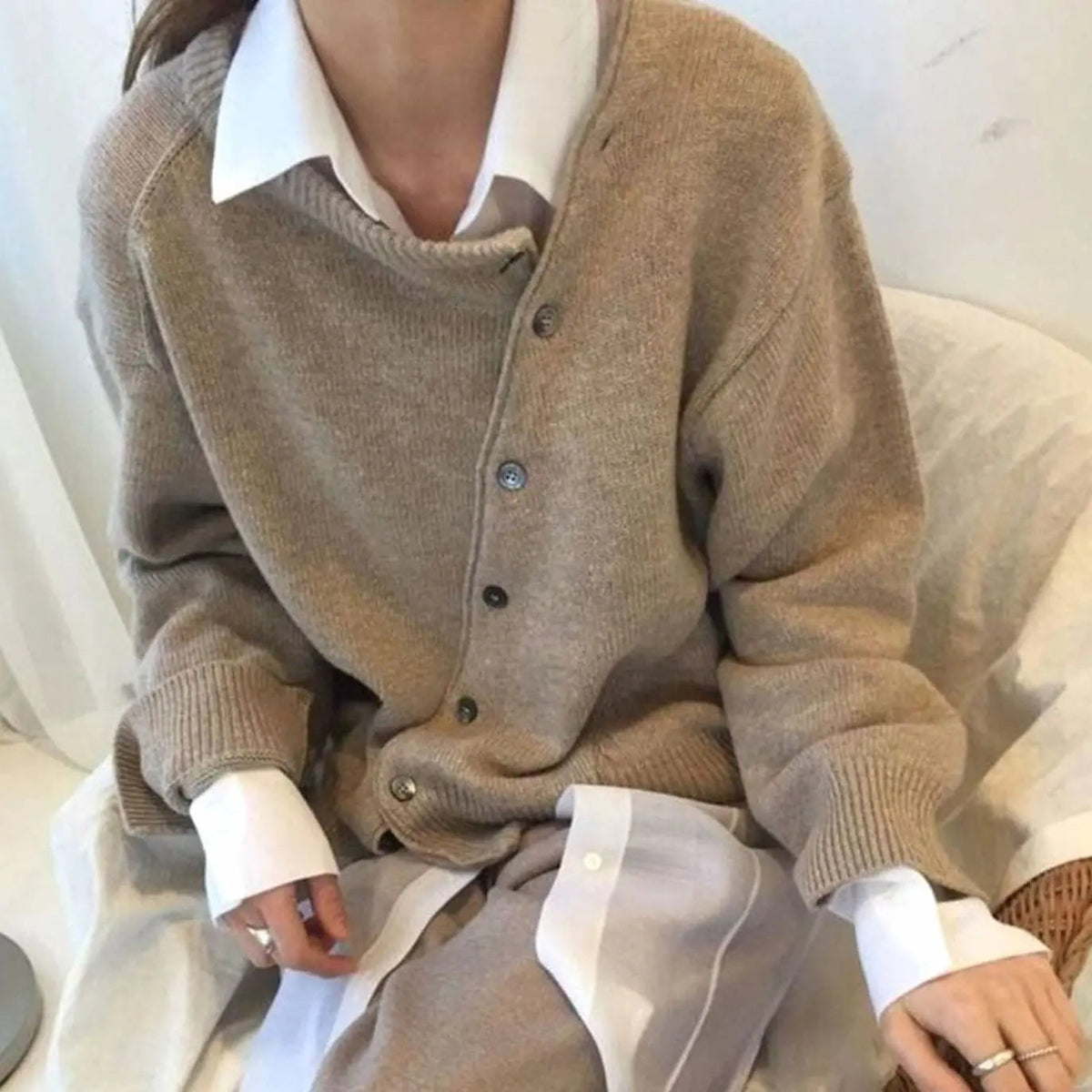 Cárdigan de punto con botones y corte holgado para mujer