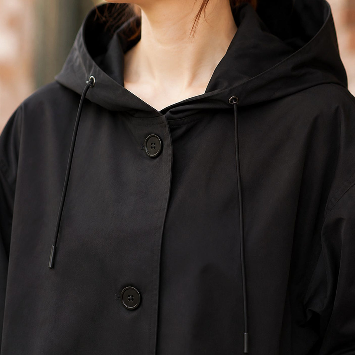 Abrigo largo con capucha para mujer, de corte holgado, con botones delanteros y hasta la rodilla