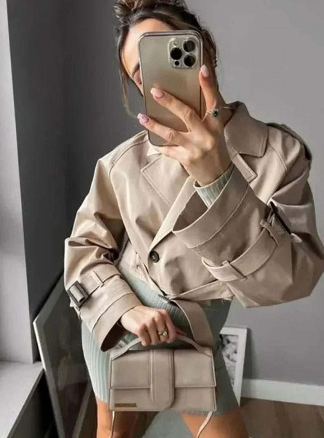 Gabardina corta beige de mujer, chaqueta corta de manga larga