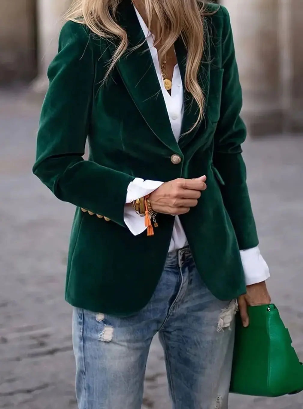 Blazer de terciopelo entallado para mujer, con botones dorados
