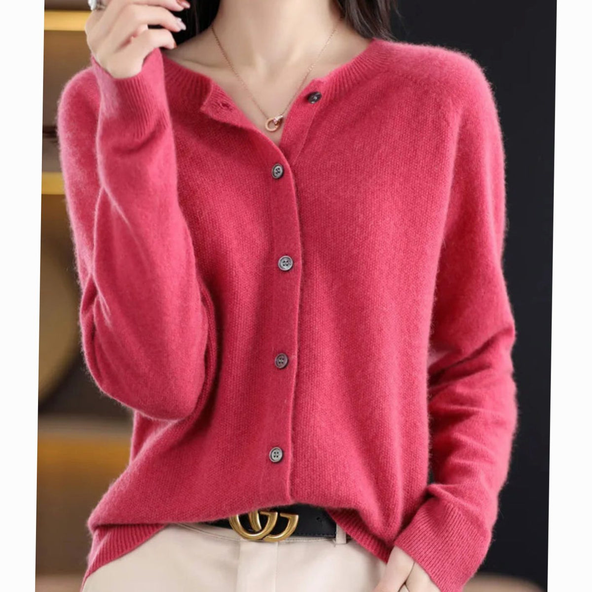 Cárdigan de punto suave con cuello de pico y botones frontales para mujer