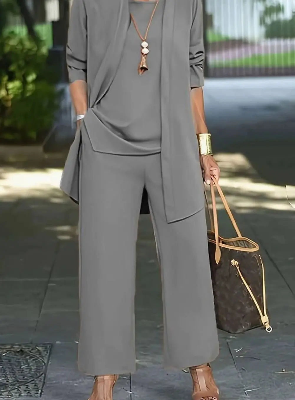 Conjunto de tres piezas para mujer con pantalón de pierna ancha y corte relajado