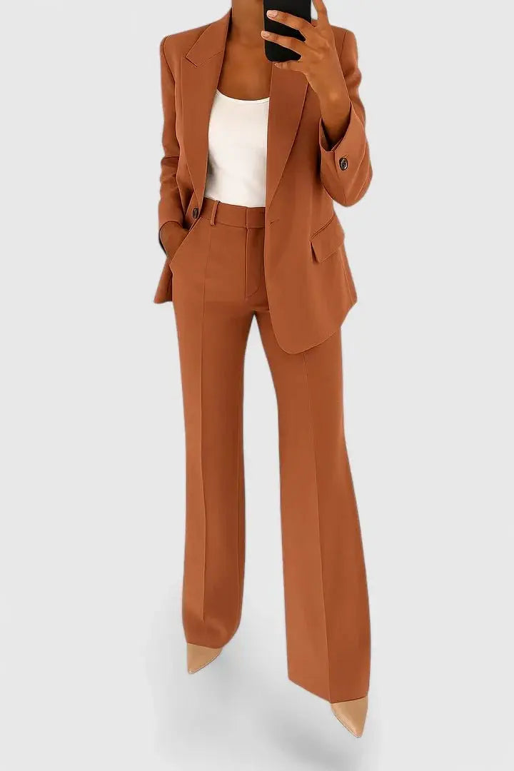 Traje de dos piezas para mujer con blazer entallado y pantalón de vestir para la oficina