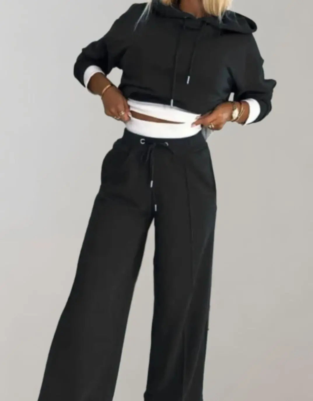 Conjunto deportivo para mujer, con pantalón de pernera ancha con cordón y sudadera corta con capucha